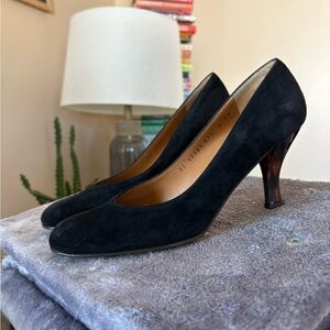 Salvatore Ferragamo black velvet pumps with tortoiseshell heels 8